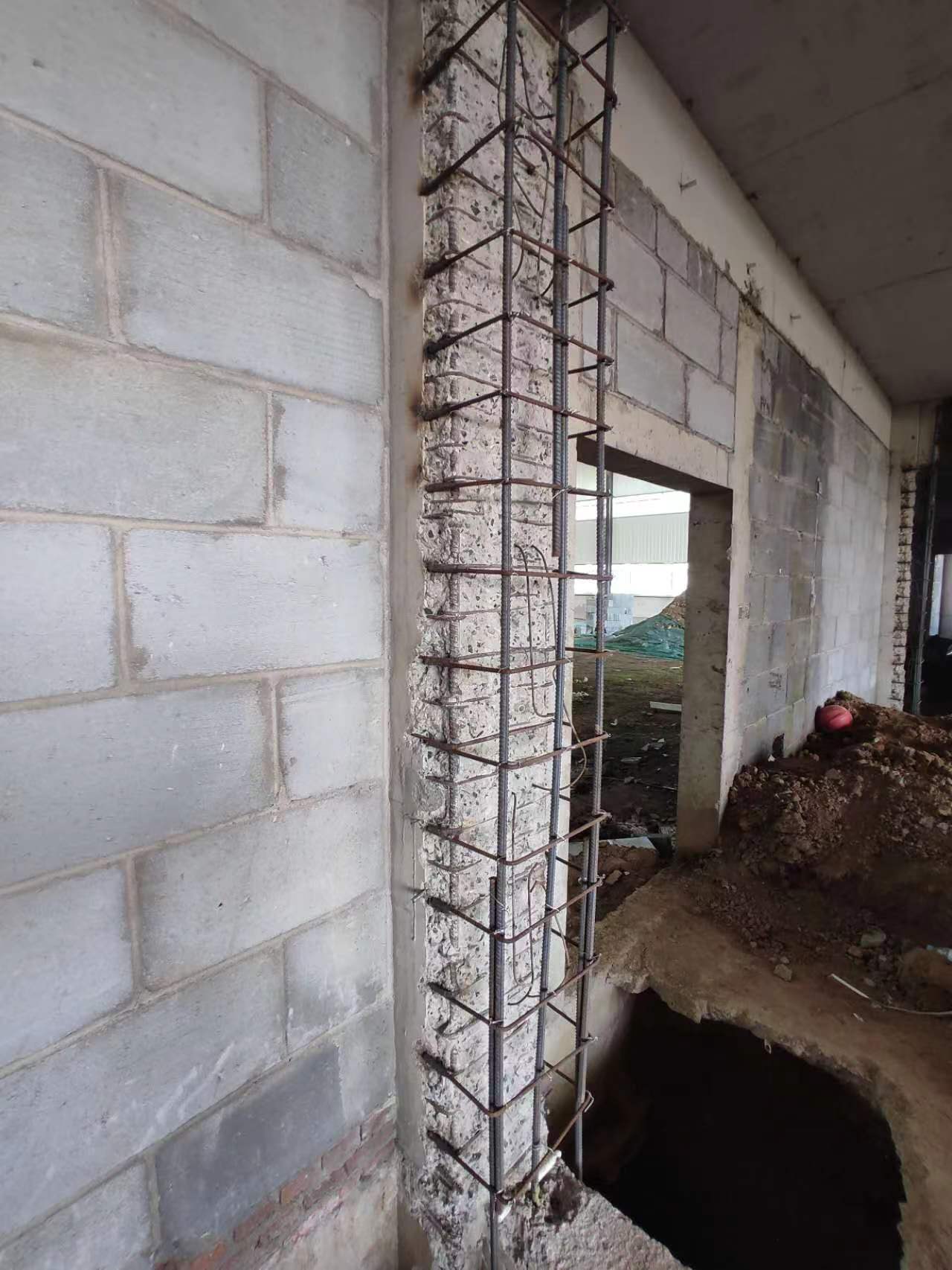 贵州混凝土浇筑后多久可以拆模板